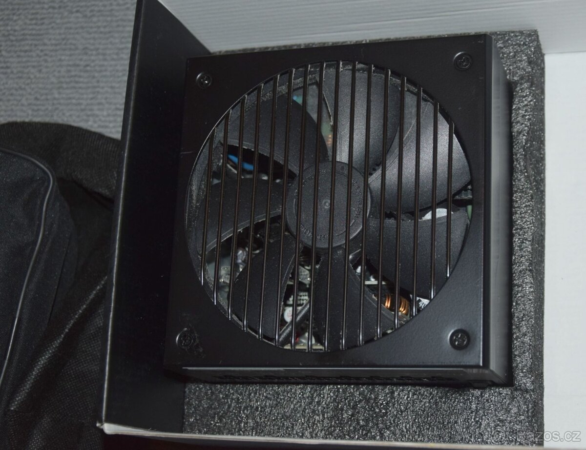 Fractal Design ION+ 760P plně modulární, tichý, PLATINUM - 12