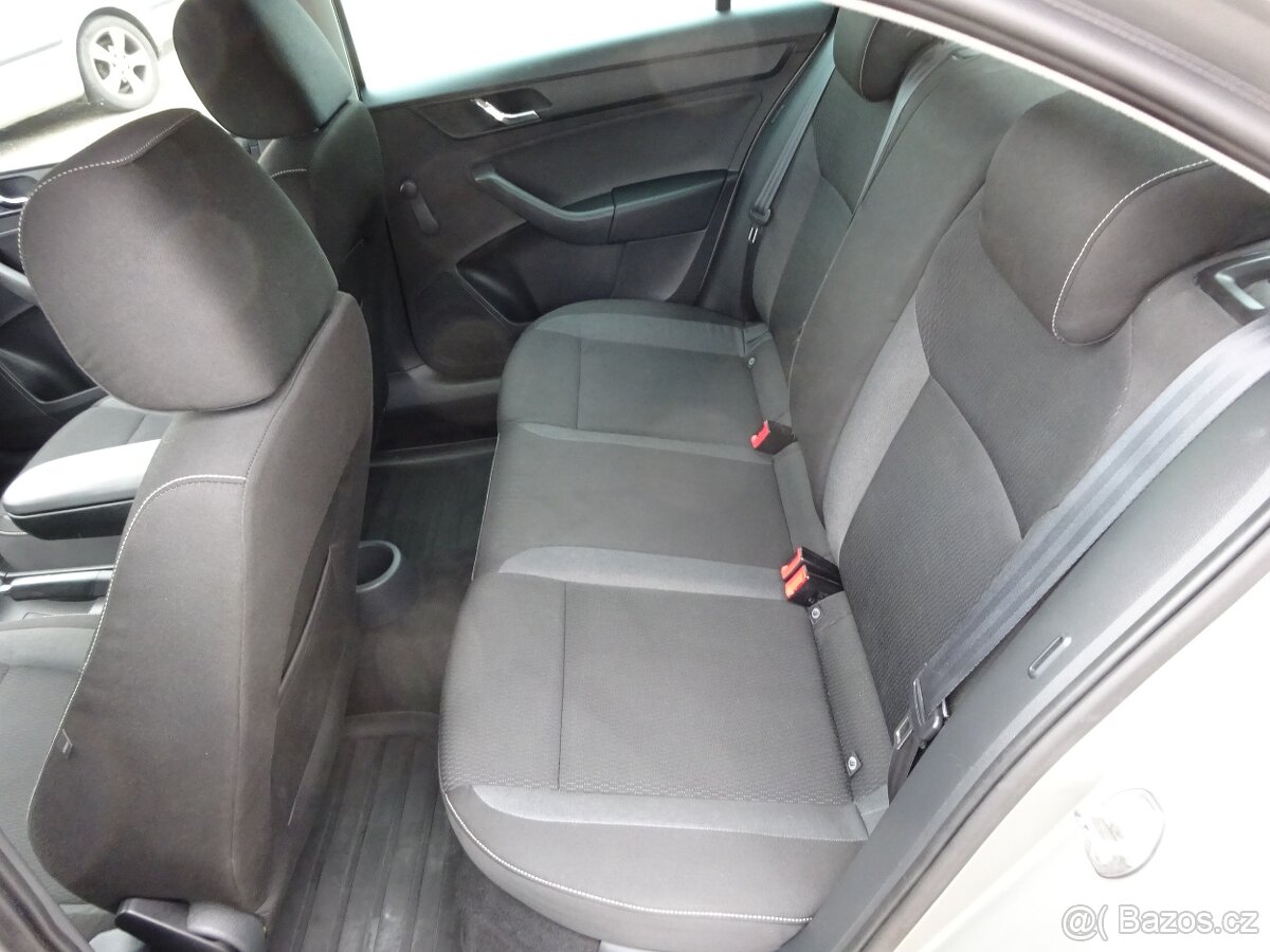 Škoda Rapid 1.2 TSI r.v.2014 2.Maj.el.serviska ČR - 12