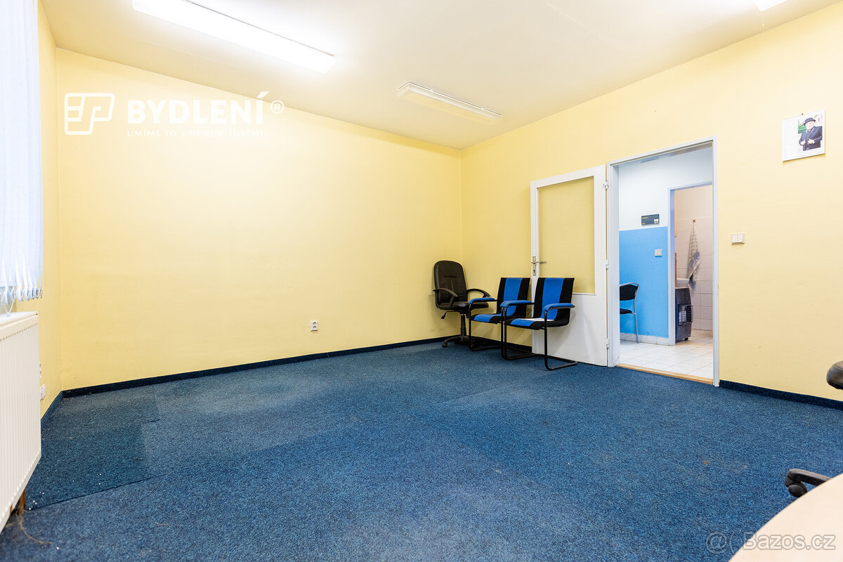 Průmyslový areál v Krupce, pozemek 5298 m² - 12