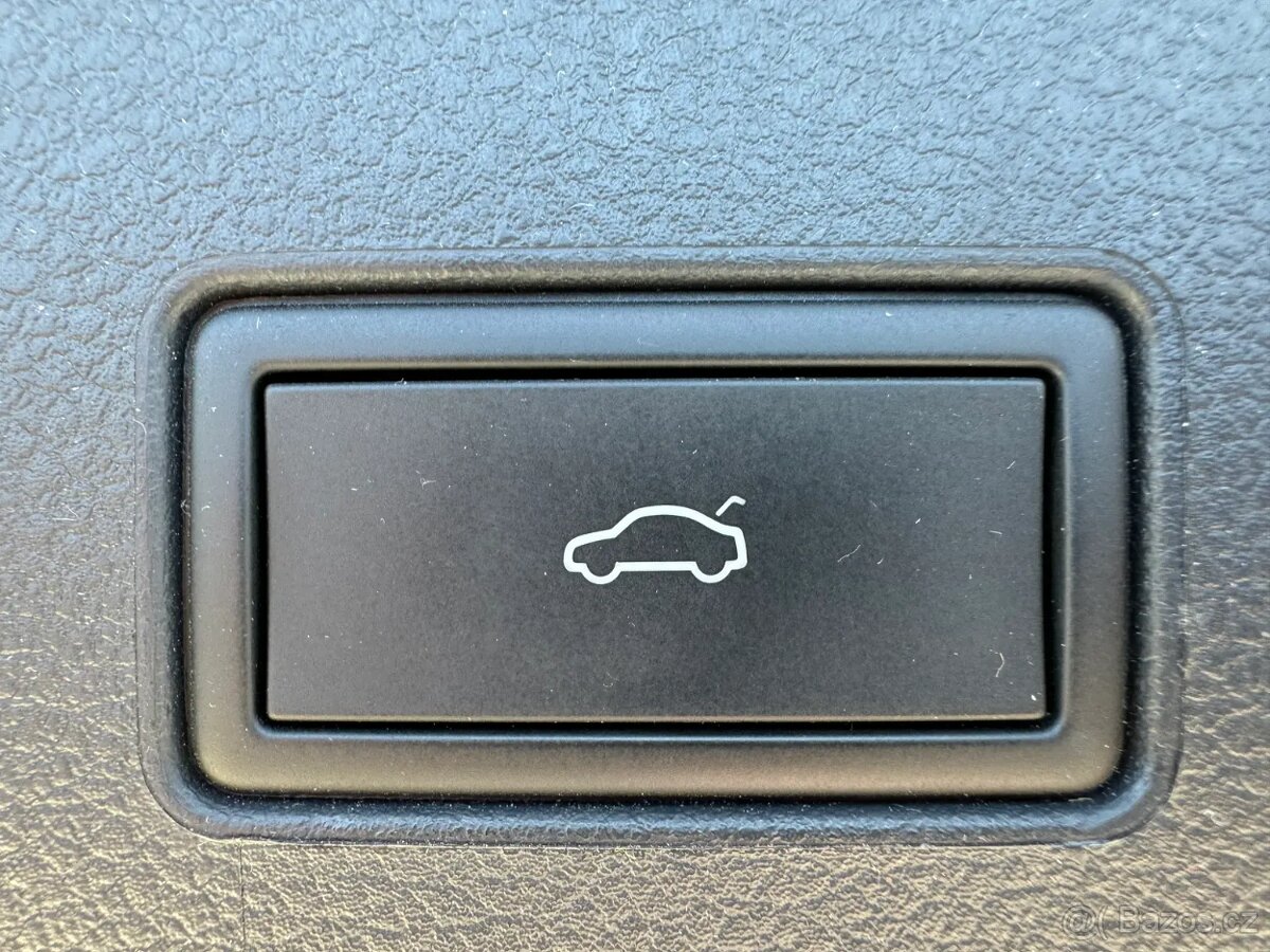 Volkswagen Passat Business TDI 147kw R-line/tažné/kamera/LED - 12