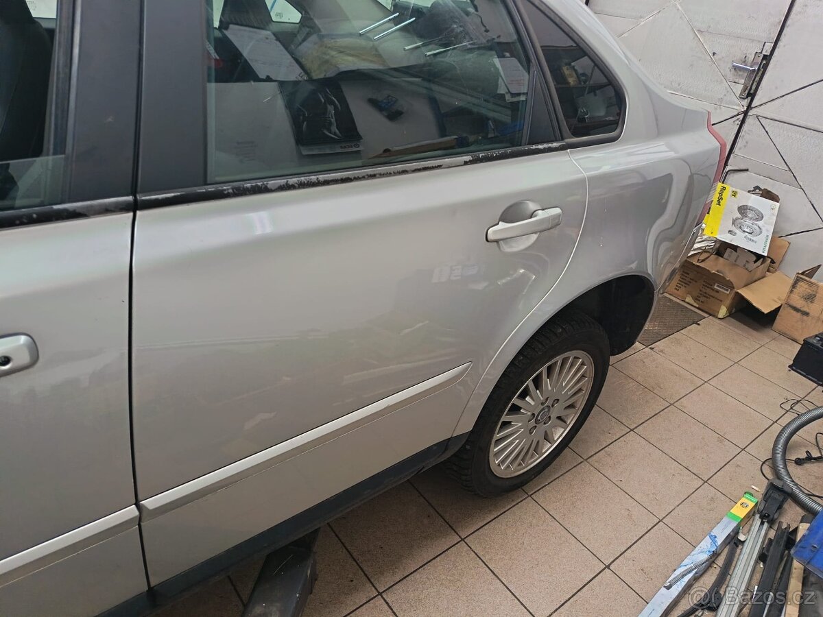 Volvo s40 2.5t 162kw - 12