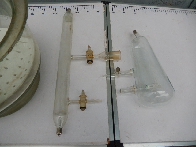 Sklo laboratorní, chemické, konvolut, větší množství - 12