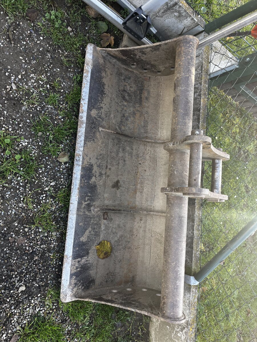 traktorbagr Volvo BL71 - 12