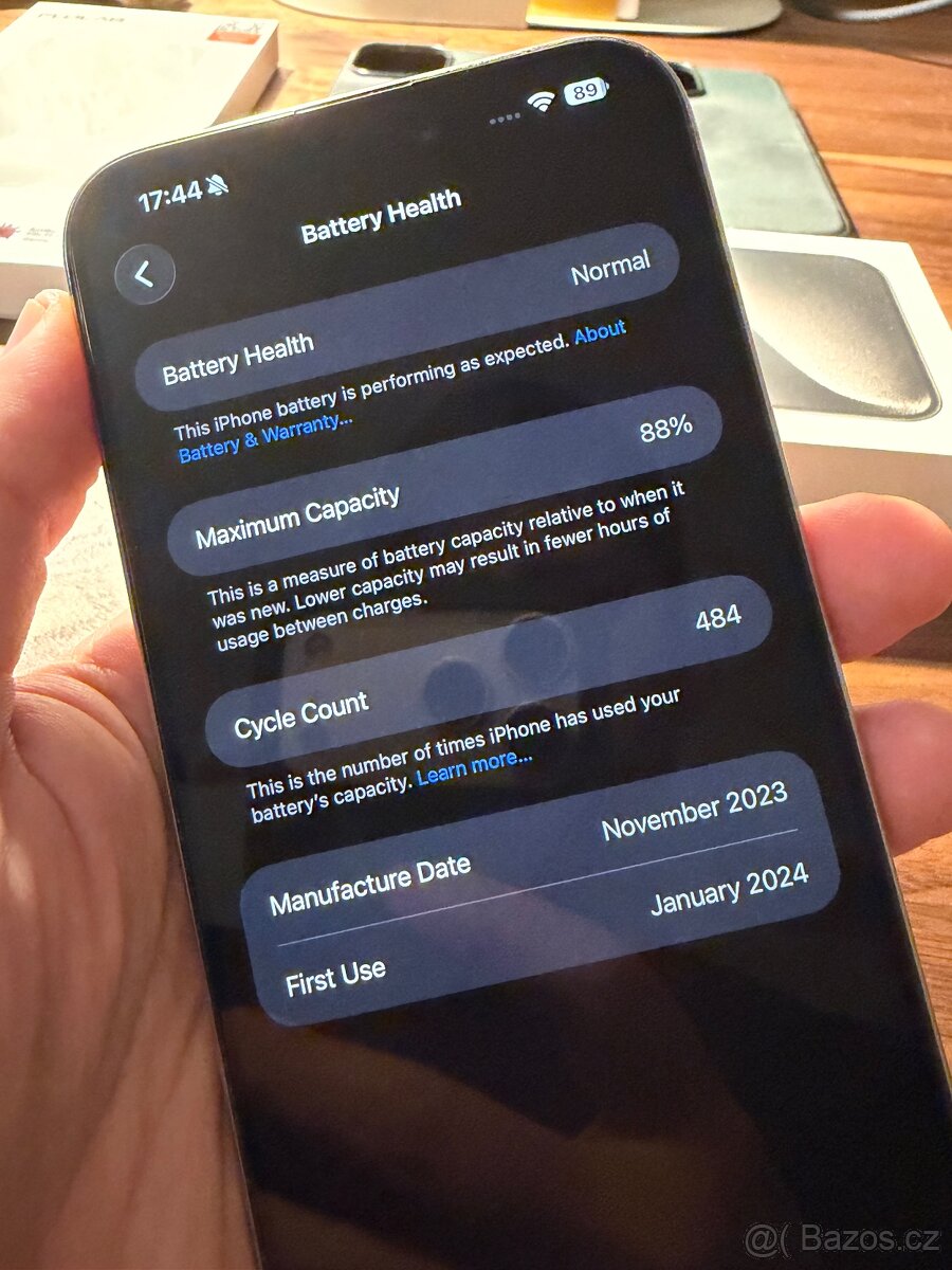 Apple iPhone 15 Pro Max 256GB Titanium. Příslušenství Záruka - 12