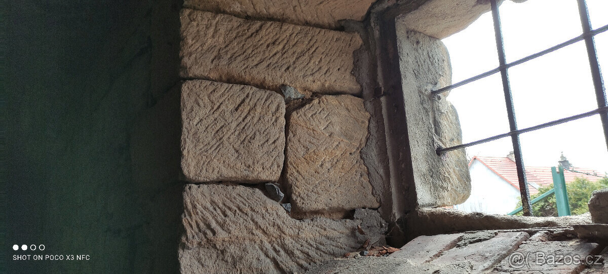 Zajímavé nemovitosti. - 12