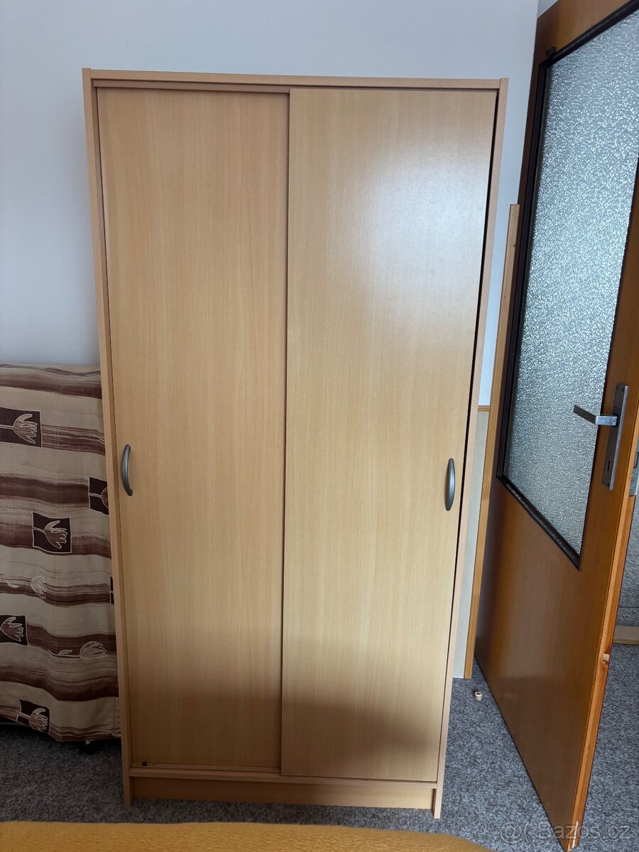 Bytový nábytek - 12