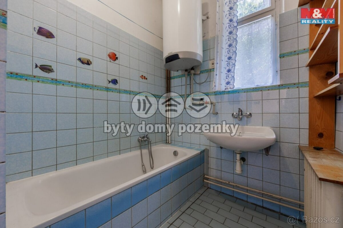 Prodej unikátního rodinného domu - 12