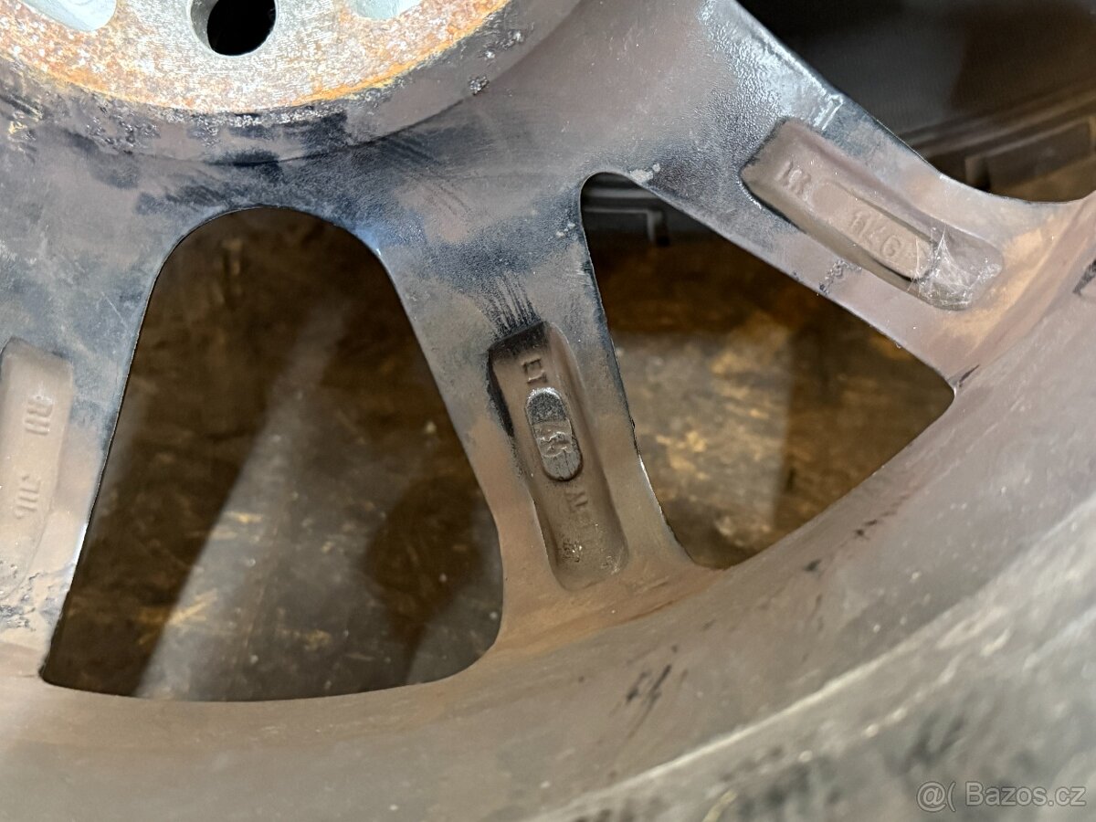 SADA ALU KOL 215/65 R16 7JX16EH2+ ET45 5X112 72.5x67,1mm - 12