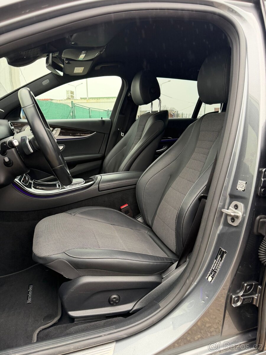 Mercedes Benz E300de T Saloon - 12