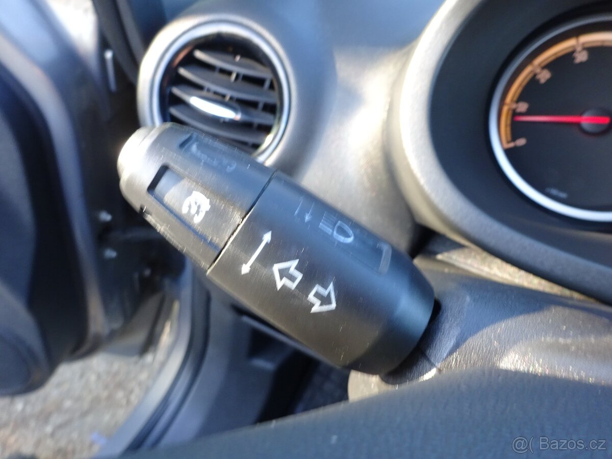 Opel Corsa 1.2i r.v.2011 (63 kw) Koupeno v ČR - 12