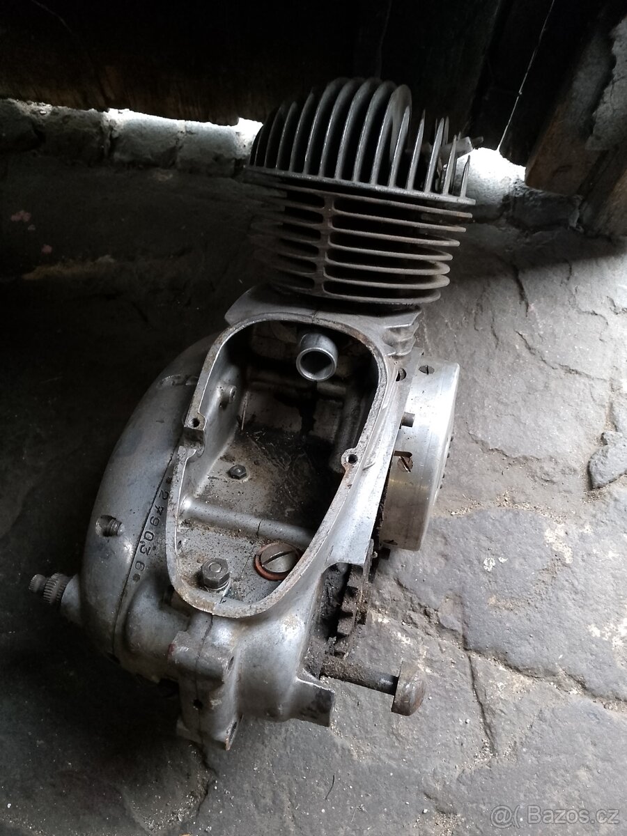 ČZ 125 C neodpružená - 12