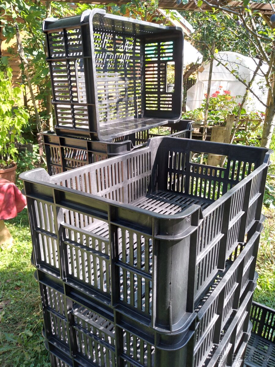 Plastové přepravky černé OZ 600x400x220 - 12