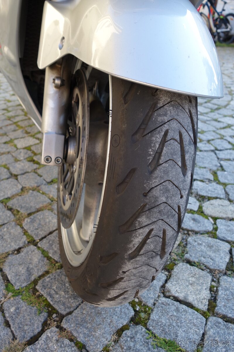 Kawasaki ZZR 1200 - 12