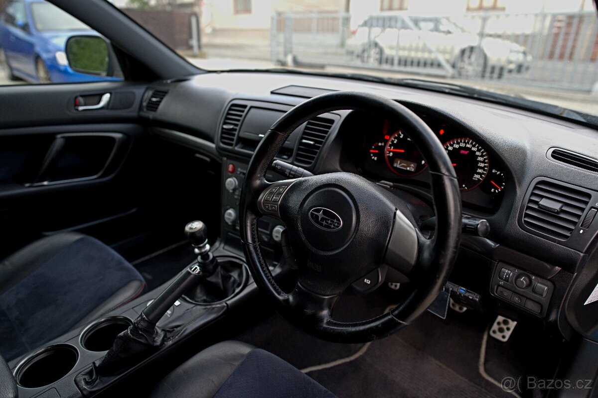 Subaru Legacy 2.0 STI JDM - 12