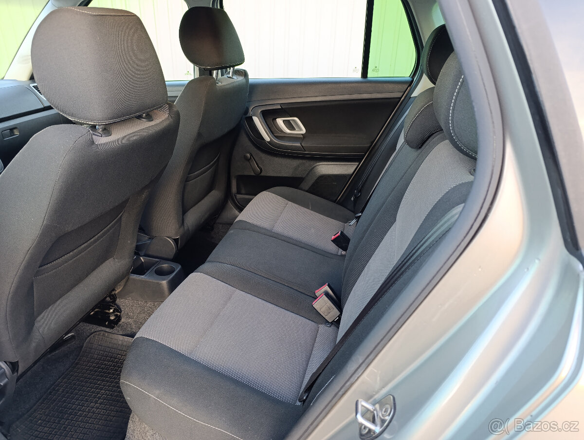 Škoda Fabia 2 1.2 HTP51Kw Sport 2009 ČR 193xxxKM - 12