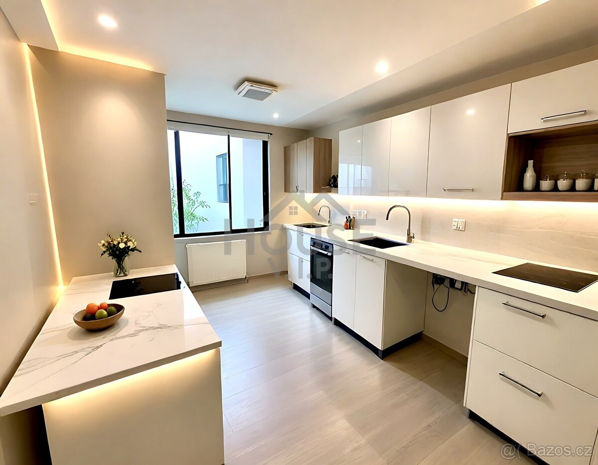 Prodej rodinného domu, 110 m², na pozemku 1132 m², Praha - - 12