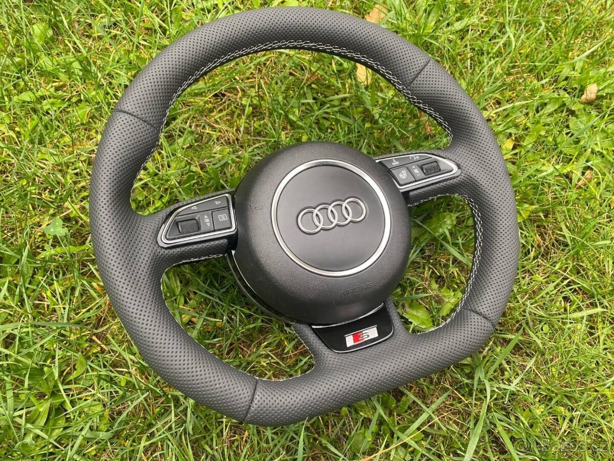 VYHRIVANY AUDI VOLANT ZREZANY - PERFOROVANA KUZE - 12