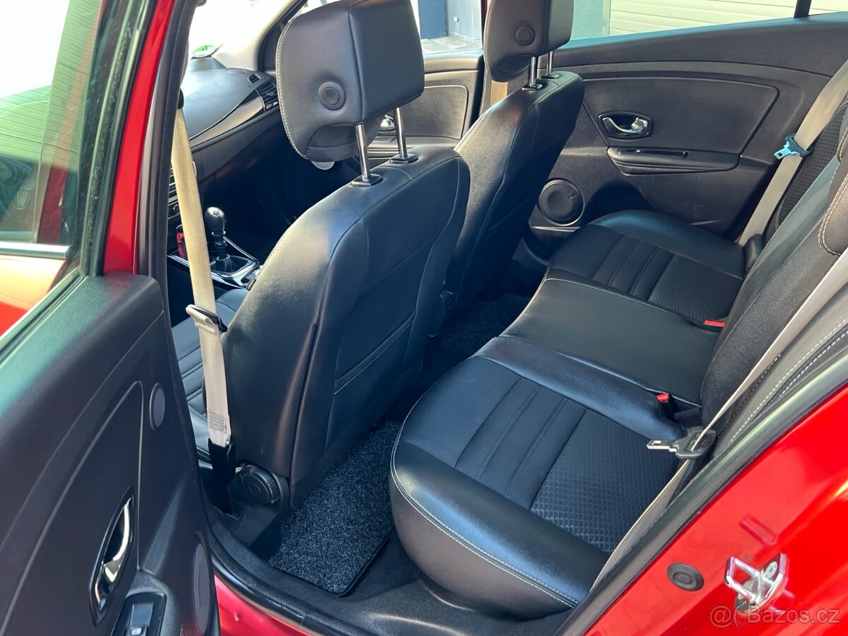 Renault Megane Grandtour 1.6 dCi BOSE Edition 96kw - 12