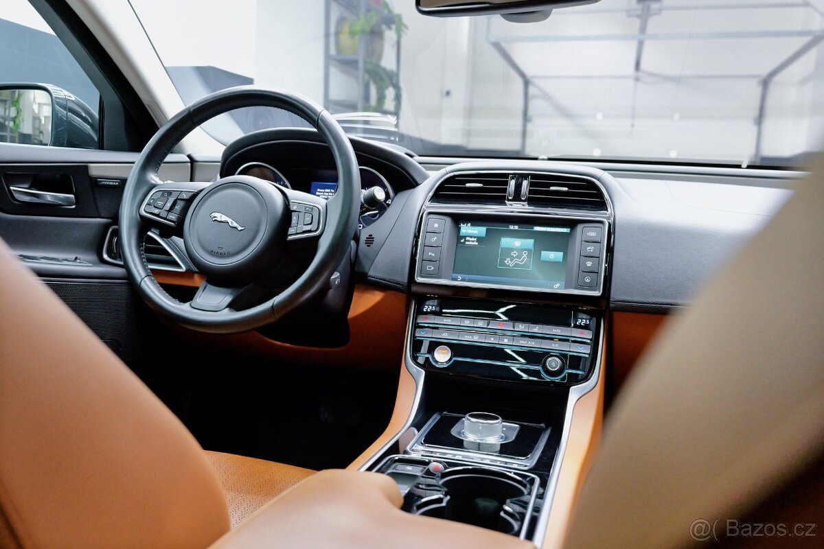Jaguar XE | 2016 | 2.0D | 132 kw - 12