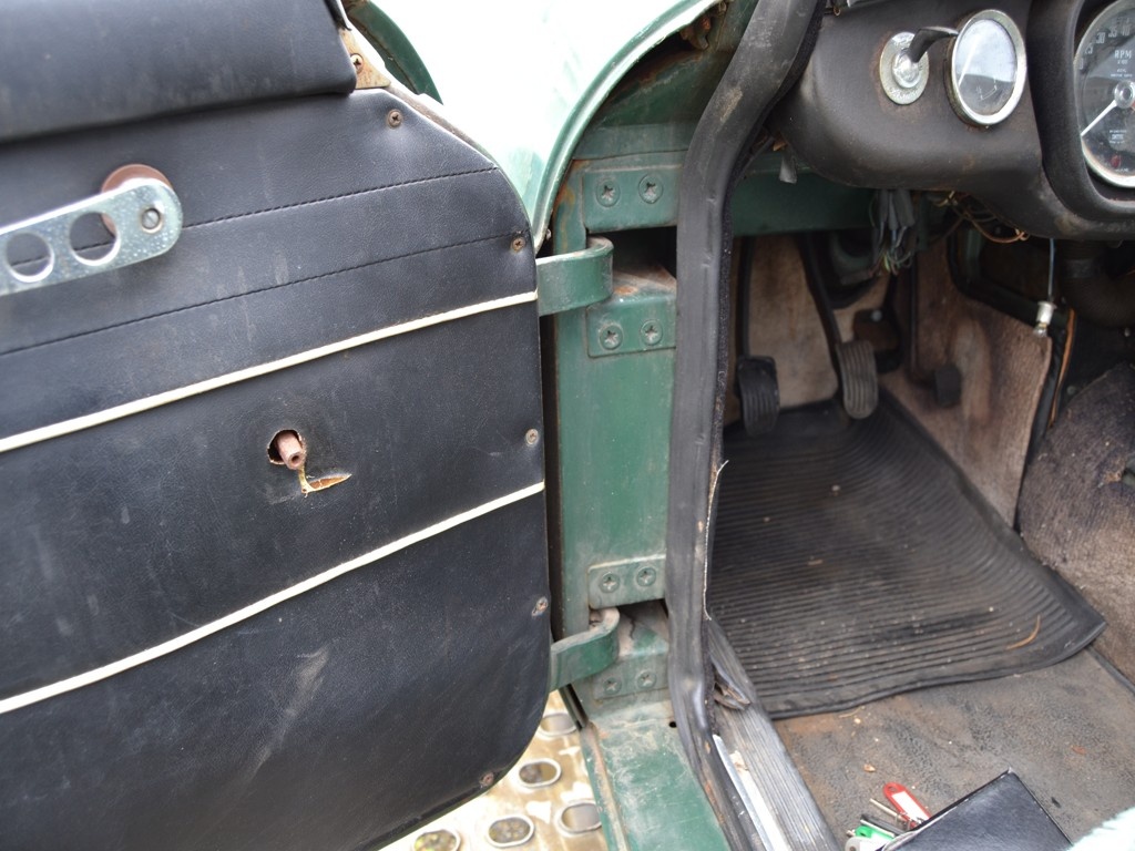 MGB GT 1800 - 12