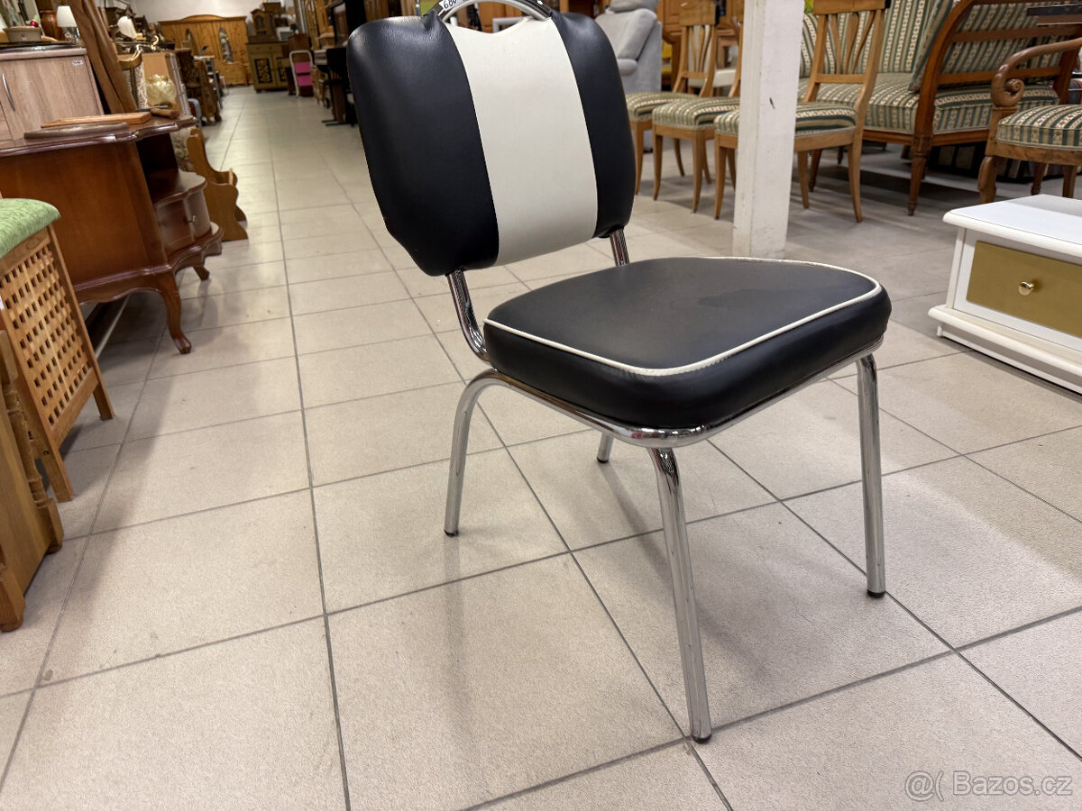 10 kusů chromovaných ,,Amerických" židlí - 12