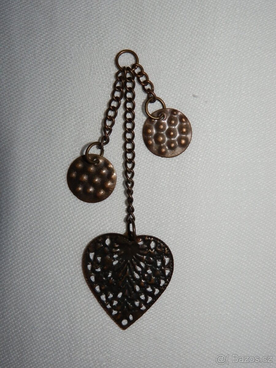 Bižuterie a doplňky. Náramek, řetízek, přívěšky.. - 12