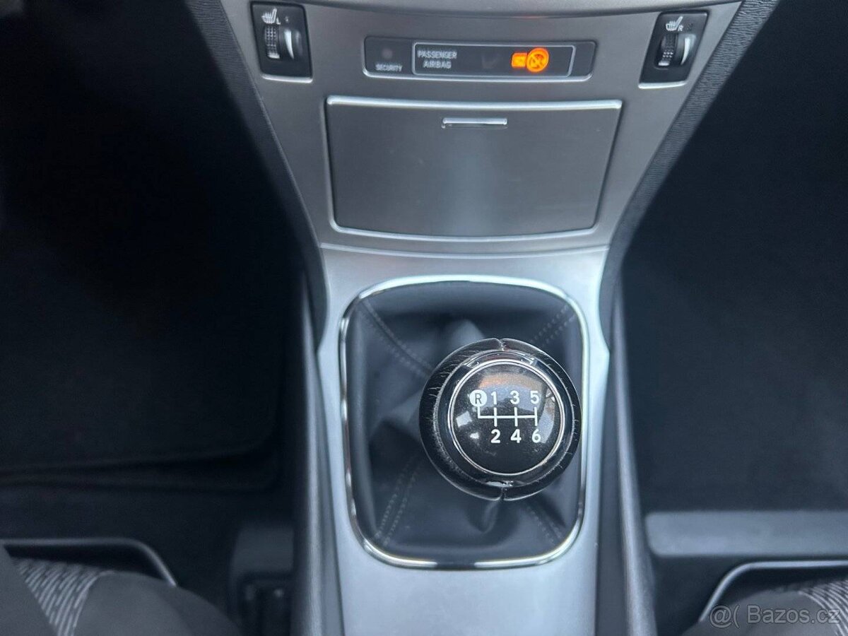 Toyota Avensis, 2.2 D-4D EDITION/1.MAJ./SER.KN - 12