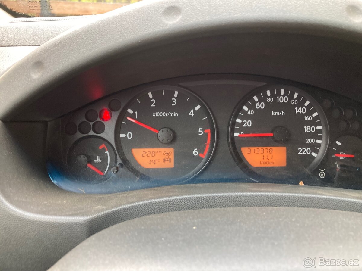 Nissan Navara D40 - 12