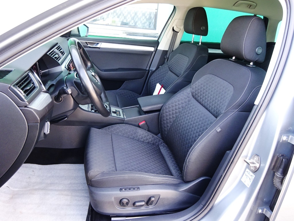 SUPERB COMBI III FC Bussines 2,0 TDI 110kW + 7st. DSG-1.Maj. - 12