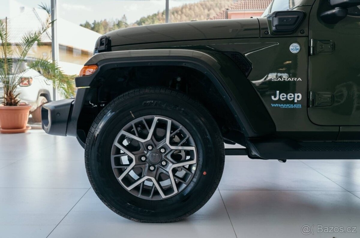 Jeep Wrangler - 12