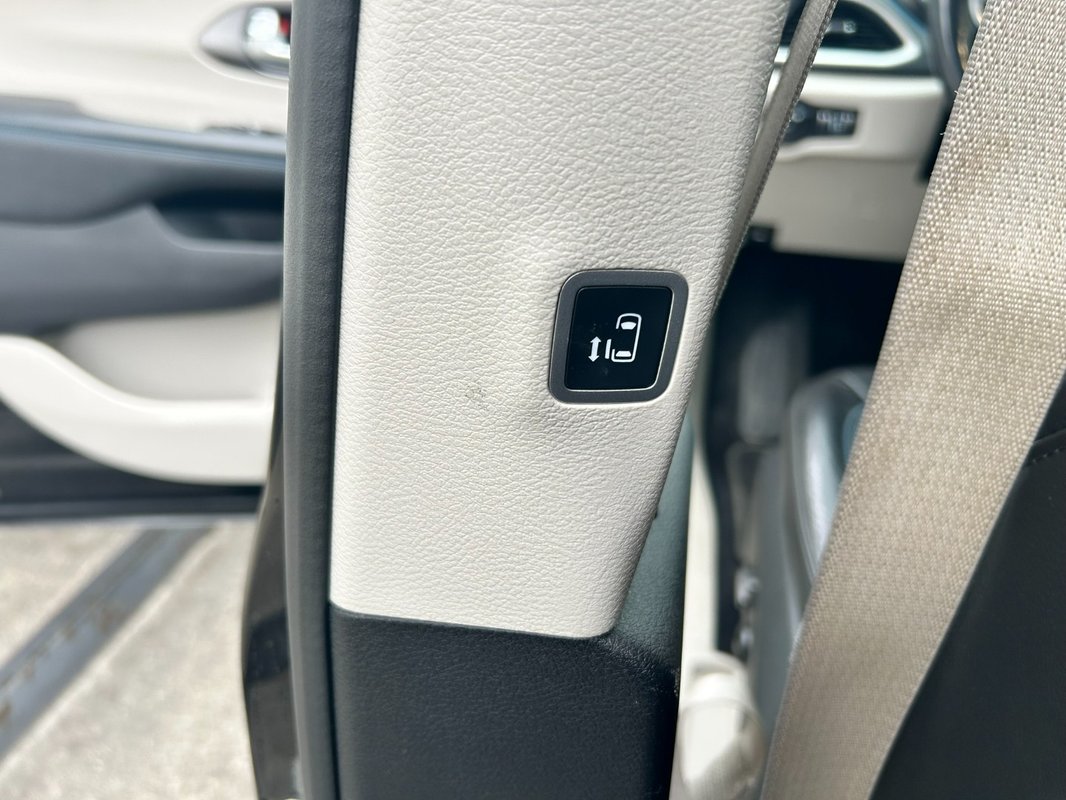 Chrysler Pacifica 3.6 214kw 2021 - 72 tis km - 12