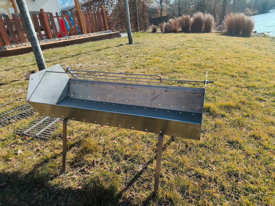 Ručně vyrobený nerezový gril MORAVA - 12