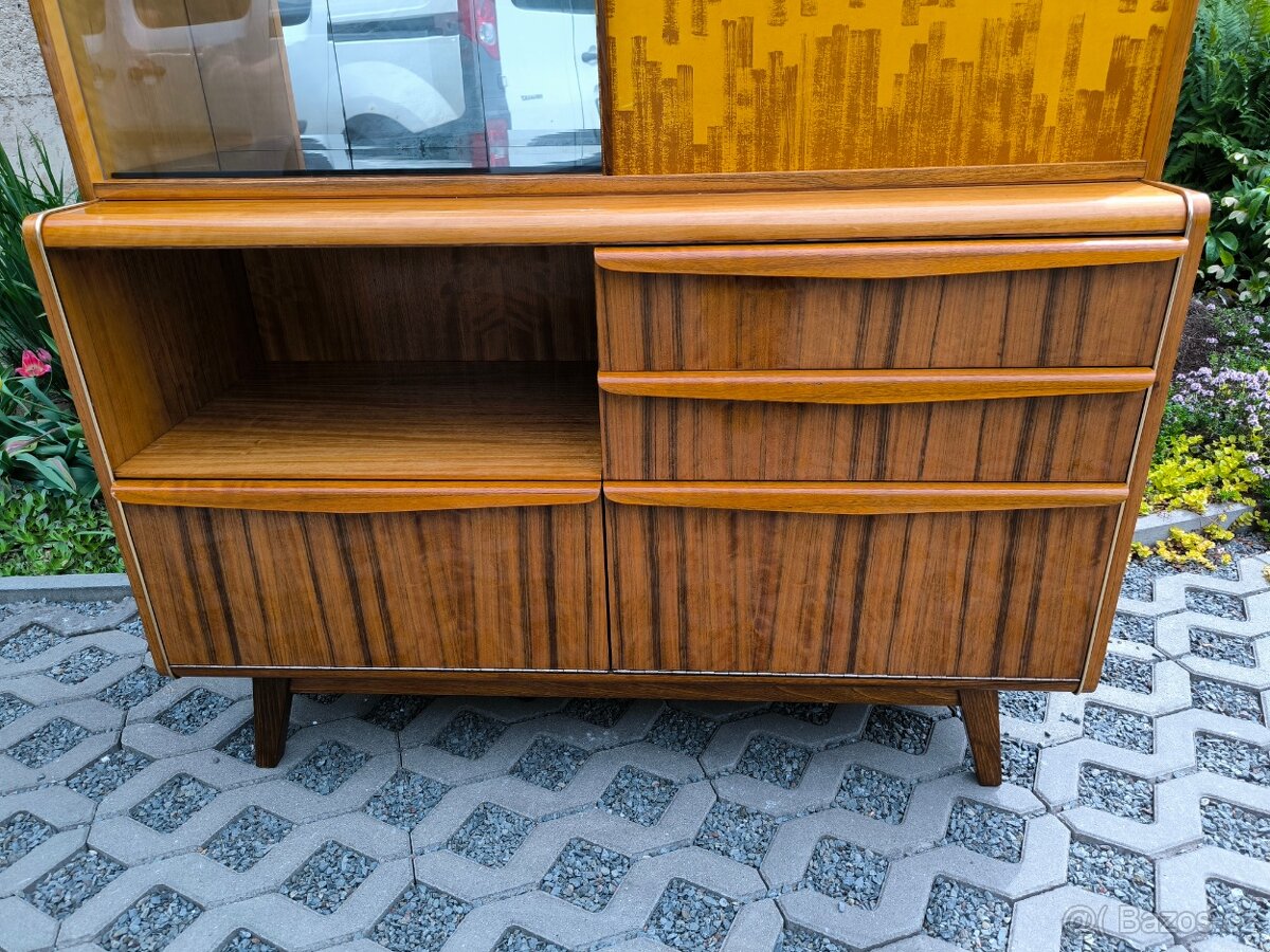 Sekretář, vitrína Jitona - Landsman a Nepožitek - 60. léta - 12