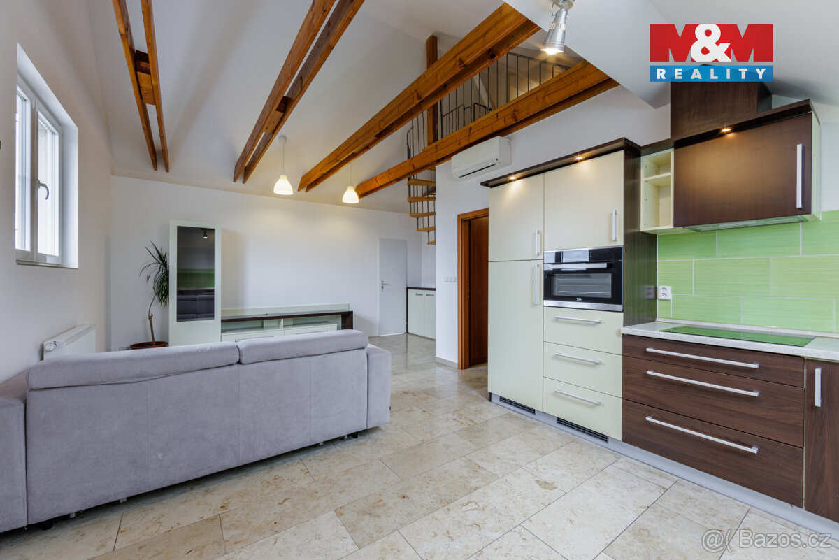 Prodej bytu 4+kk s garáží, 70 m², Karlovy Vary, ul. Husova - 12