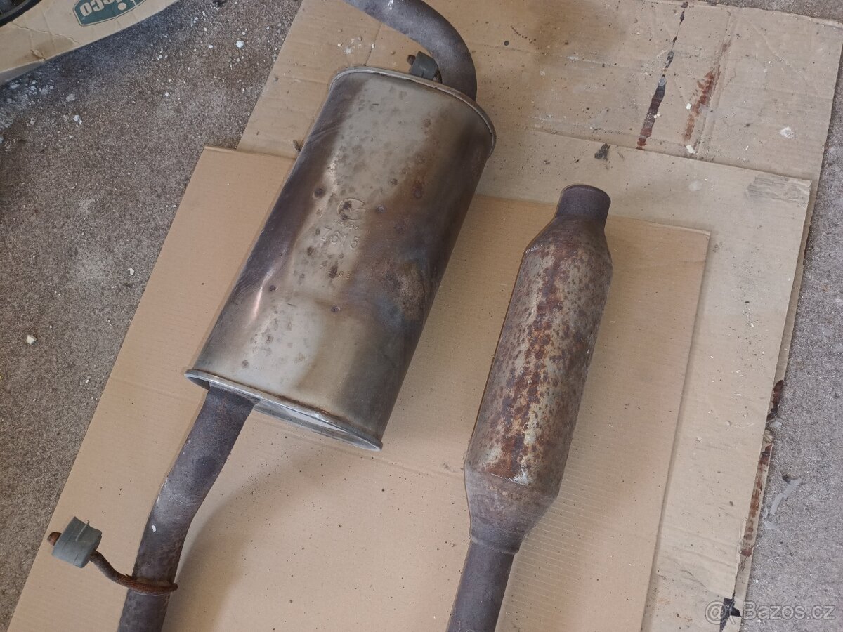 MAZDA 3 1.4 16v r.2007 / díly - 12