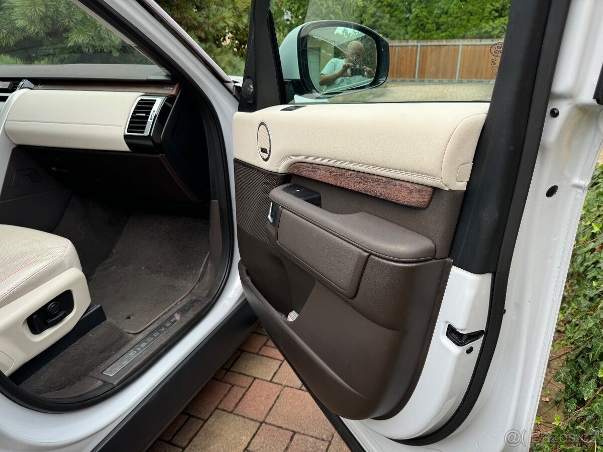 LAND ROVER Discovery 3,0 TDV6 HSE - 12