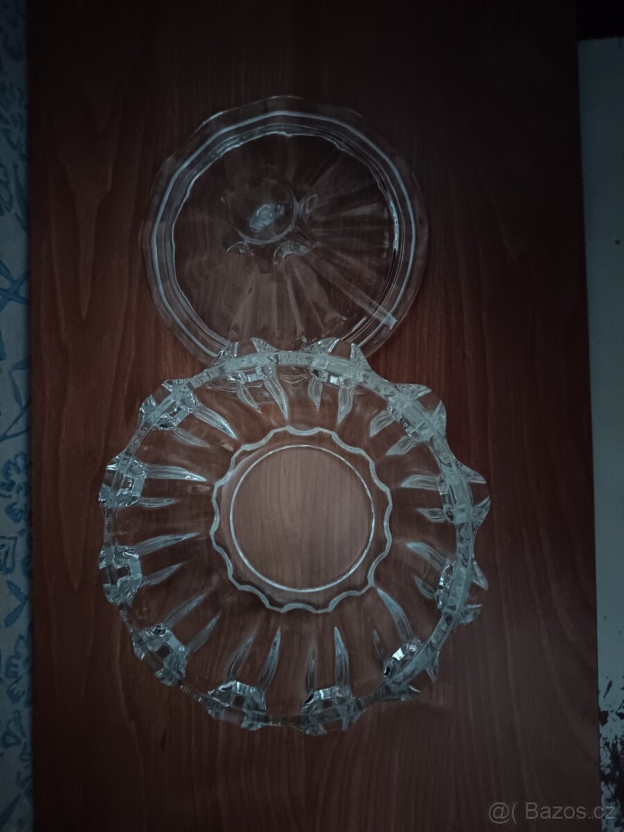 Skleněná cukřenka - 12