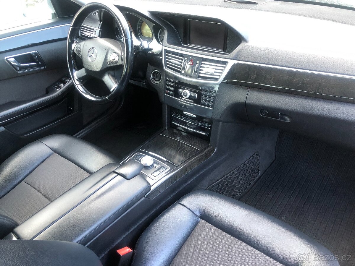 Mercedes E 4x4,3.0 CDI,195kW(265PS),229t.km,Xenony,TOPstav - 12