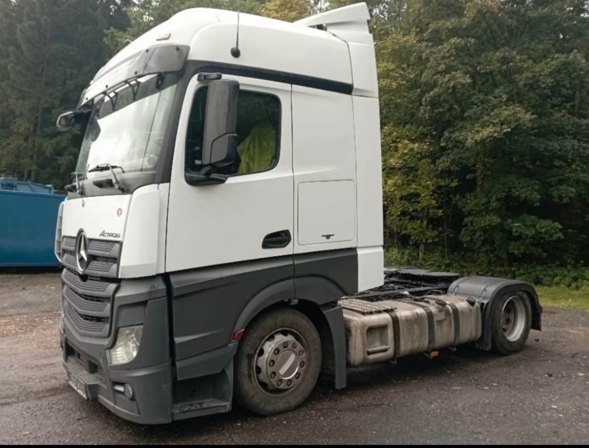 Mercedes Benz Actros 1845 - 12