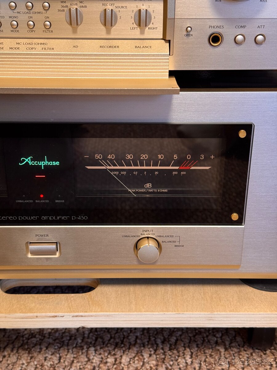 Accuphase C-2400; Accuphase P-450 - 12