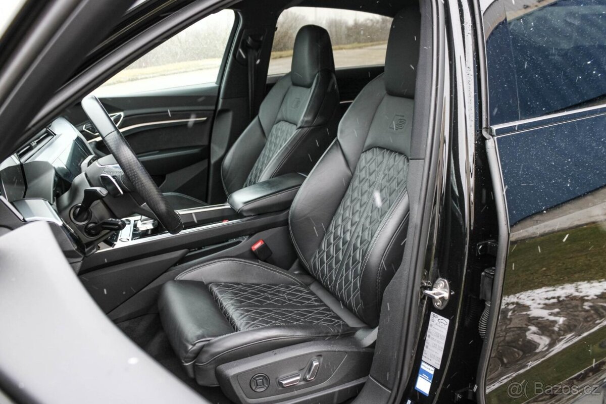 Audi E-tron S quattro - 12