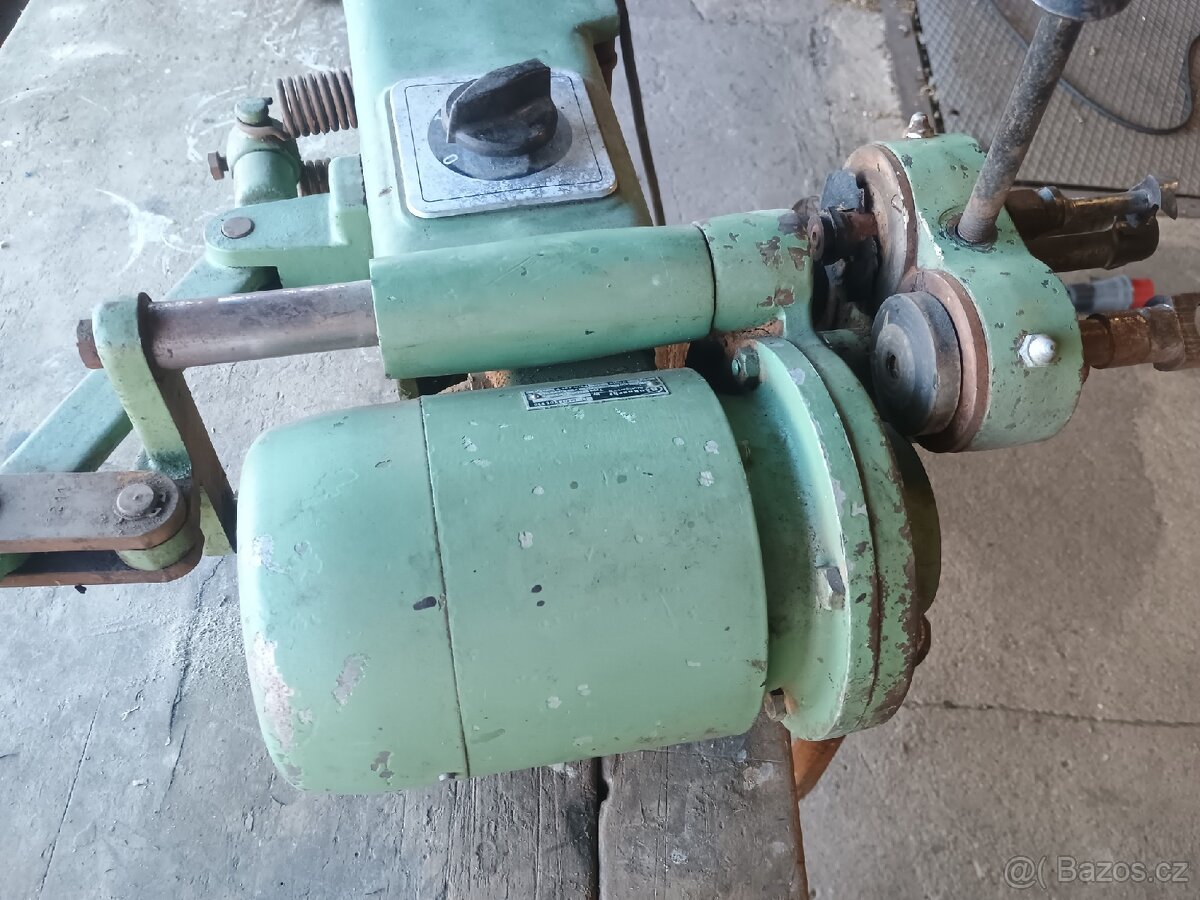 Vysukovačka, sukovací vícevřetenová vrtačka, sukovačka Rapid - 12