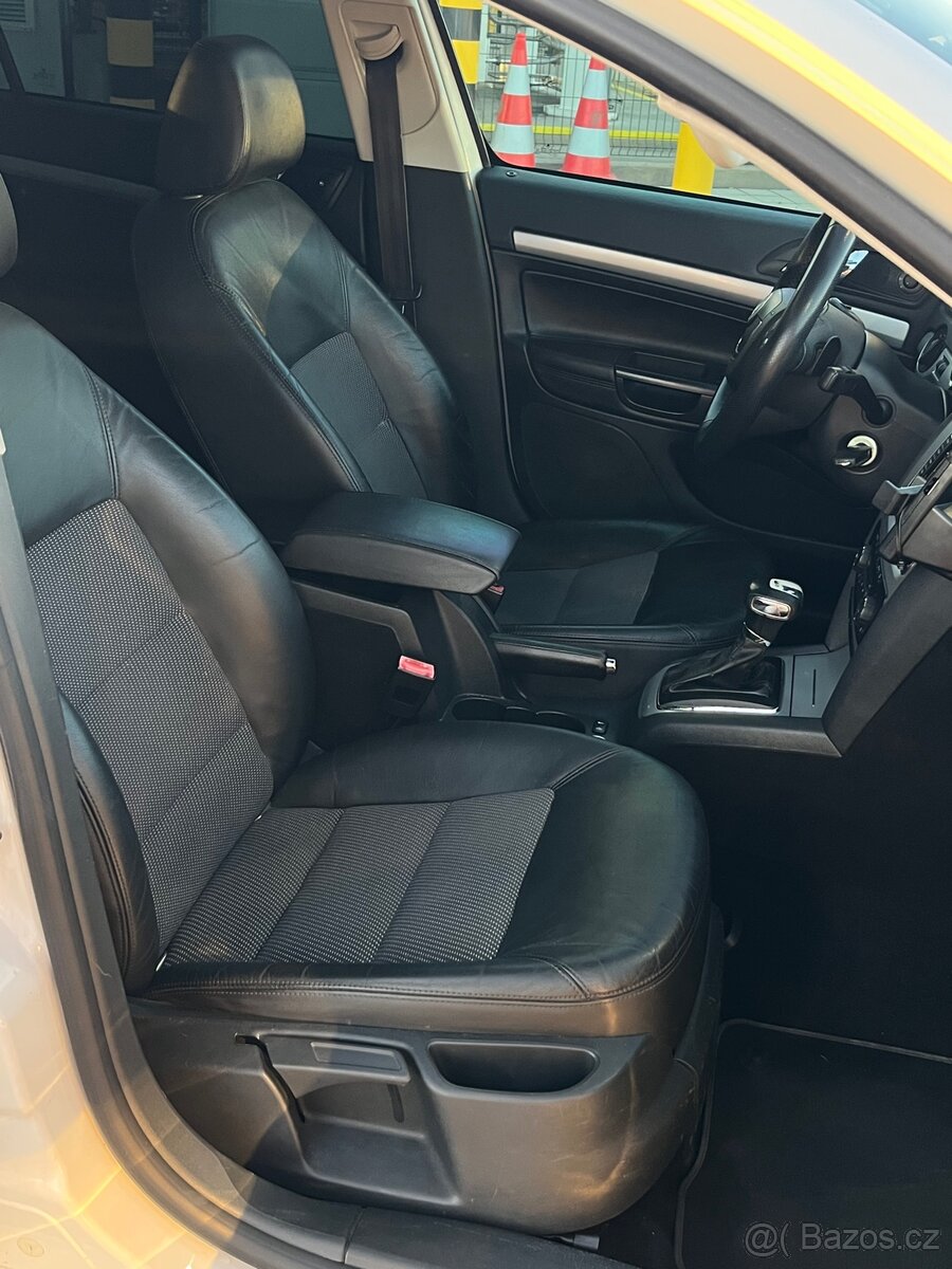 Škoda Octavia 2 FL DSG - 12