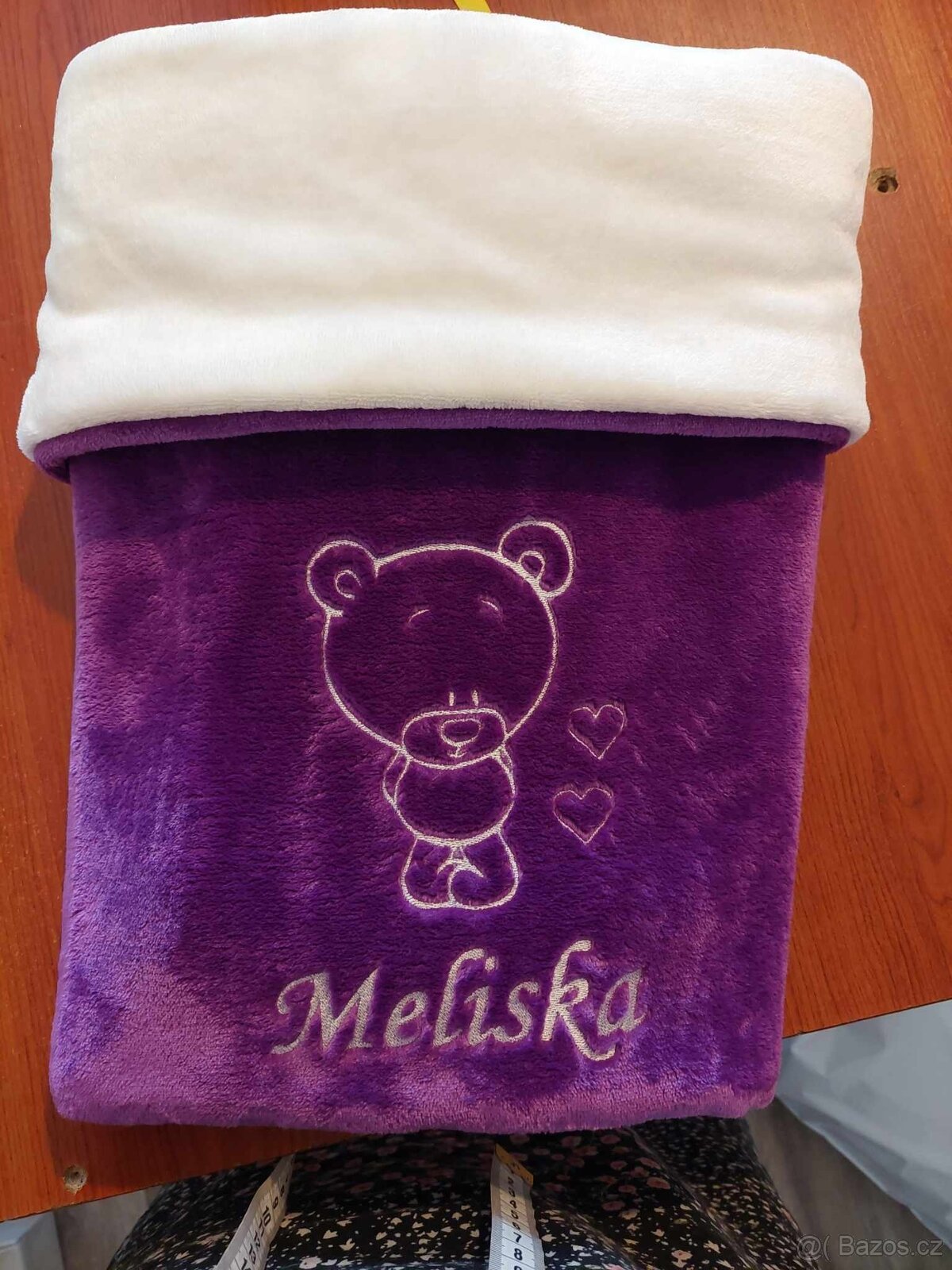 Deka s výšivkou jména a obrázků na přání více barev - 12