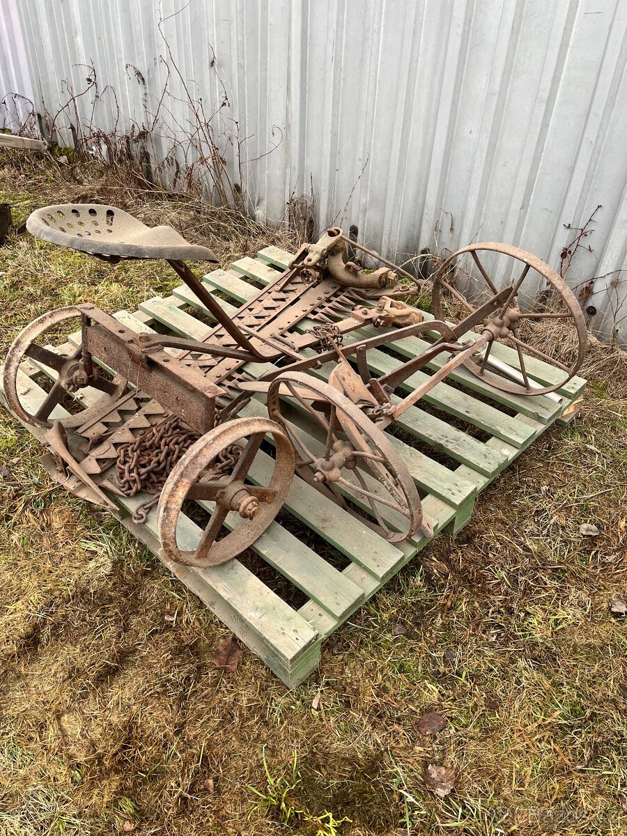 Staré zemědělské stroje - 12