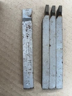 prodám soustružnické nože nové - 12