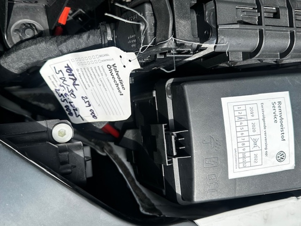 VW Touran 2.0TDi 110kw, r.2017, automat, rozvody, klima - 12