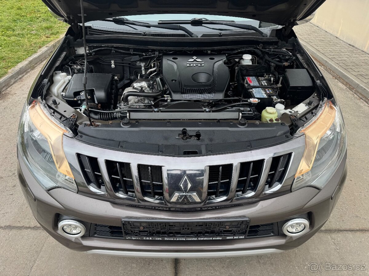 Mitsubishi L200 2.4 DI-D 133kw 4x4 DoubleCap AUTOMAT - 12