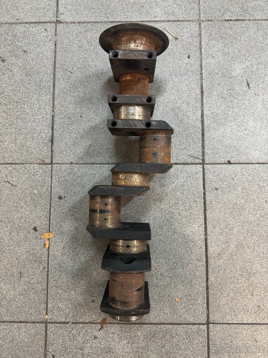 Tatra 87 motor - náhradní díly - 12