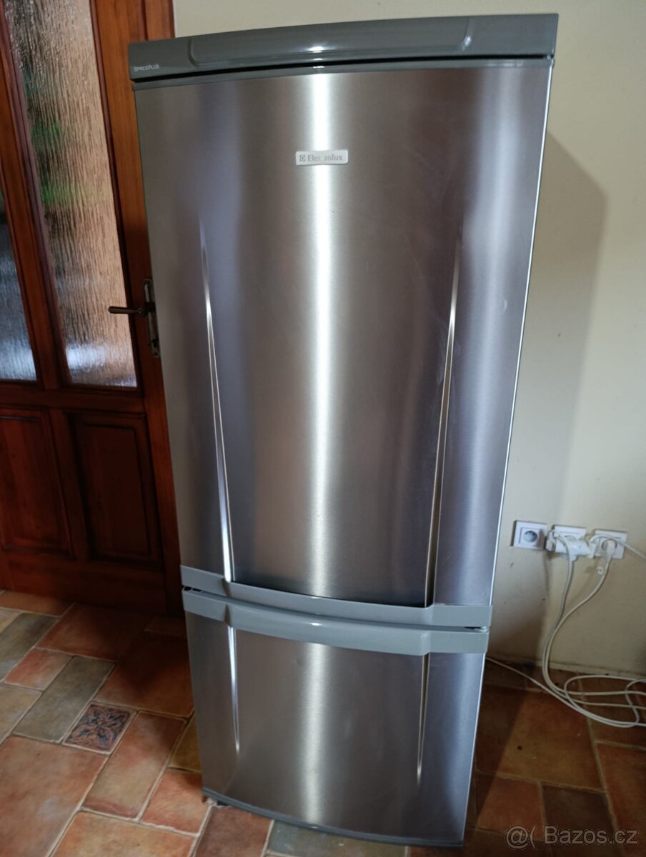 Lednice s mrazakem - 12